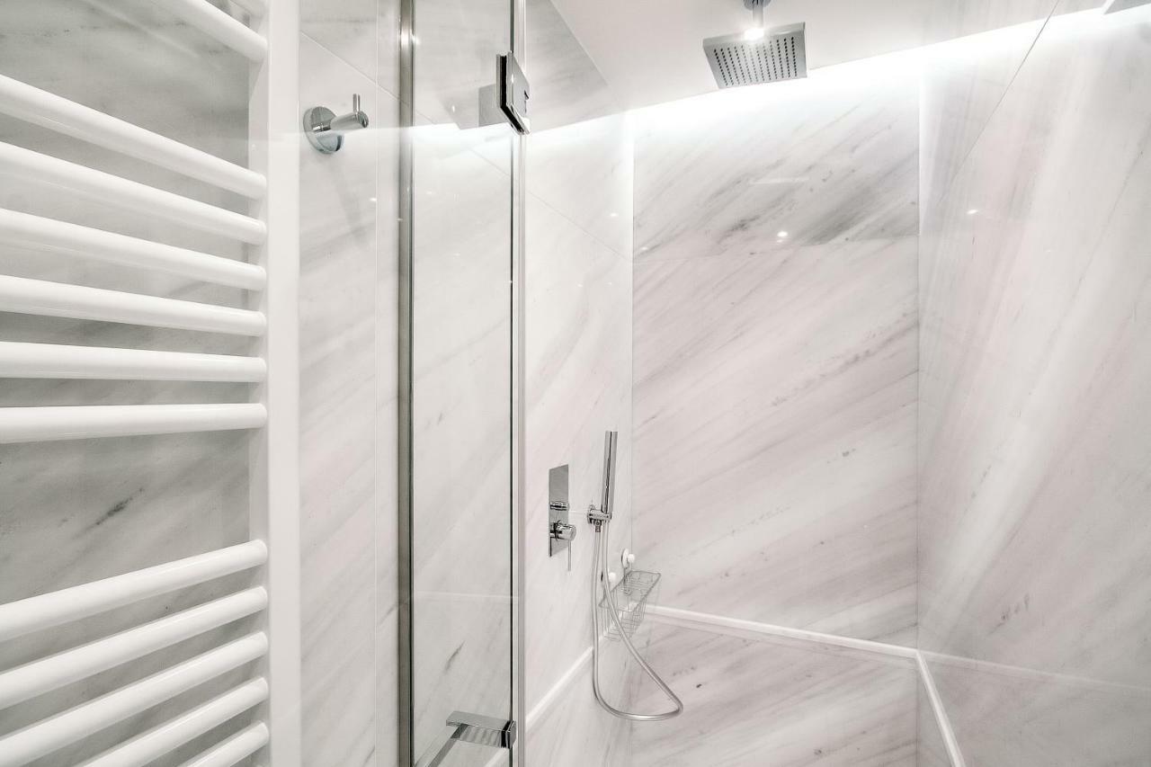 Comfort In Kolonaki Apartment